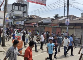 ভোলায় বিএনপি-বিজেপির ধাওয়া পাল্টা ধাওয়া,আহত অর্ধশত
